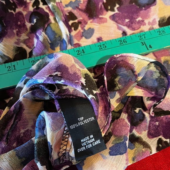 I.N. Studio Woman Purple Blouse no size tag see measurements lightweight - Picture 6 of 7